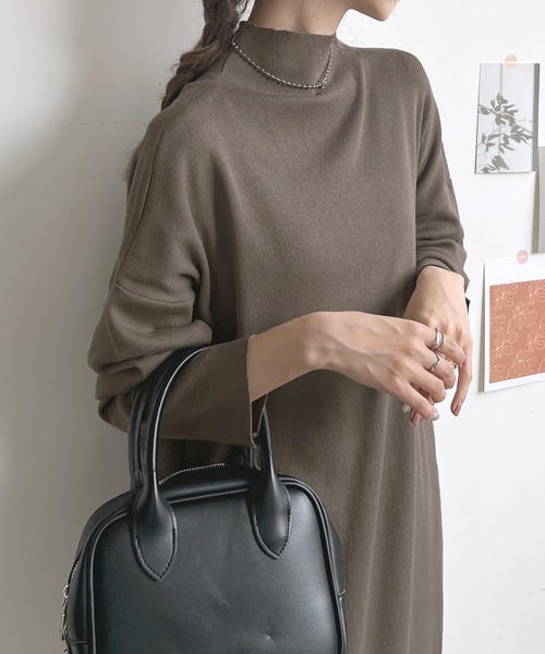 Futier land（フューティアランド）の「ハイネックニットロングワンピース（ワンピース・レディース・グレイッシュベージュ/ブラック/アイボリー/ブルーグレー/チャコールグレー・FREE）」の8枚目の写真