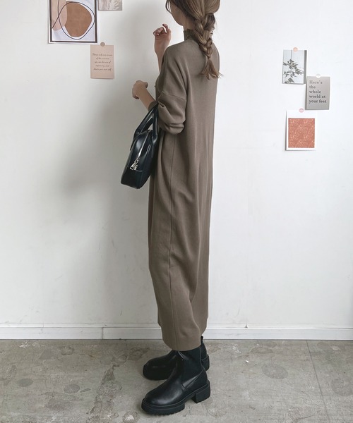 Futier land（フューティアランド）の「ハイネックニットロングワンピース（ワンピース・レディース・グレイッシュベージュ/ブラック/アイボリー/ブルーグレー/チャコールグレー・FREE）」の22枚目の写真