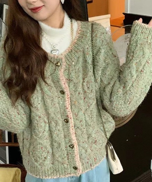 FREE STYLISTS(フリー スタイリスト)の「YUGA_YGMC バイカラーアクセント ニットカーディガン(カーディガン/ボレロ・レディース・グリーン/ベビーピンク/レッド/オフホワイト・FREE)」の18枚目の写真