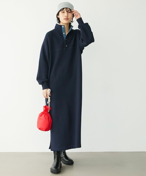 Chaco closet（チャコ クローゼット）の「スウェットヘンリーハイネックマキシワンピース（ワンピース・レディース・オートミール/スミクロ/ネイビー・FREE）」の3枚目の写真