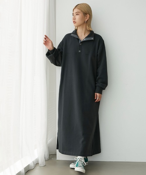Chaco closet（チャコ クローゼット）の「スウェットヘンリーハイネックマキシワンピース（ワンピース・レディース・オートミール/スミクロ/ネイビー・FREE）」の6枚目の写真