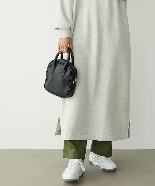 Chaco closet（チャコ クローゼット）の「スウェットヘンリーハイネックマキシワンピース（ワンピース・レディース・オートミール/スミクロ/ネイビー・FREE）」の22枚目の写真