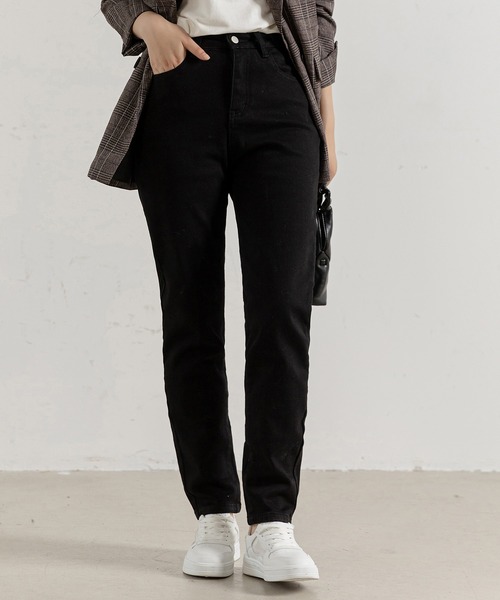 DAY CLOSET（デイ クローゼット）の「【大きいサイズ有】冬勝つあったか裏起毛。スリムテーパードハイウエストデニムパンツ レディース（デニムパンツ・レディース・インディゴブルー/ブラック系その他/ブラック・M/2XL/XL/L/S）」の2枚目の写真