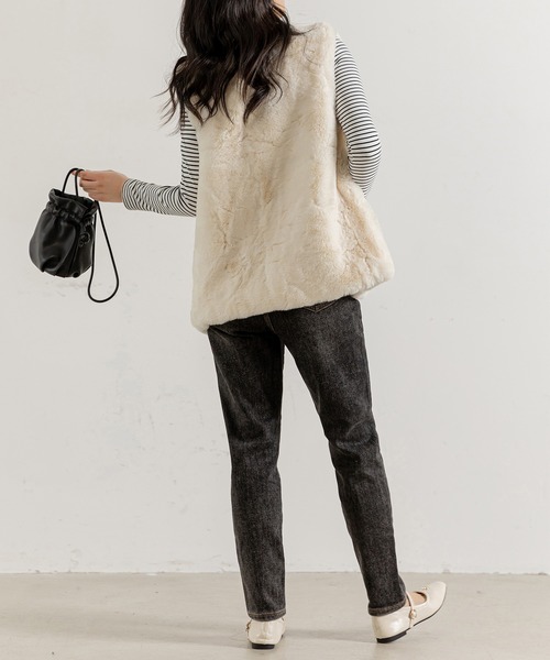 DAY CLOSET（デイ クローゼット）の「【大きいサイズ有】冬勝つあったか裏起毛。スリムテーパードハイウエストデニムパンツ レディース（デニムパンツ・レディース・インディゴブルー/ブラック系その他/ブラック・M/2XL/XL/L/S）」の9枚目の写真