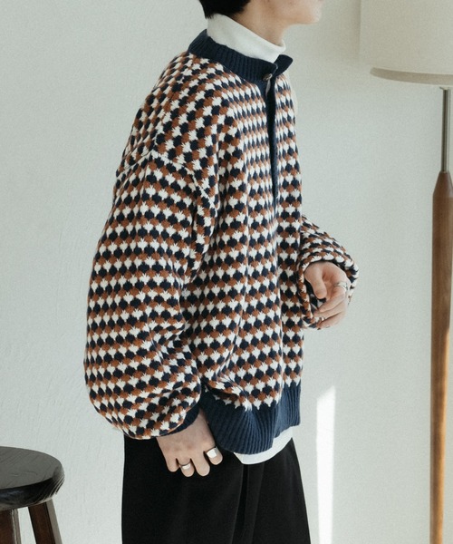 epnok(エプノック)の「キーネック総柄ニット(ニット/セーター・メンズ・ブラック/ネイビー/ブルー・MEDIUM/SMALL/LARGE)」の16枚目の写真