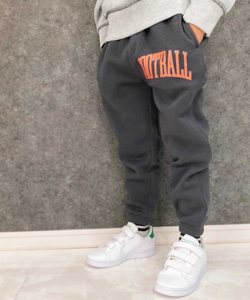THE CASUAL(カジュアル)の「【ユニセックス】裏起毛 アメカジプリント スウェットパンツ(スウェットパンツ・キッズ・ブラウン系/ネイビー/グレー系2/チャコール/ブラック/ベージュ系/グレー系3/ネイビー系/オートミール/グリーン/グレー系5/杢グレー/グレー系/ブラウン系1/グレー系1/グレイッシュベージュ/ブラック系/グレー系4・150cm/160cm/140cm/130cm/110cm/120cm)」の8枚目の写真