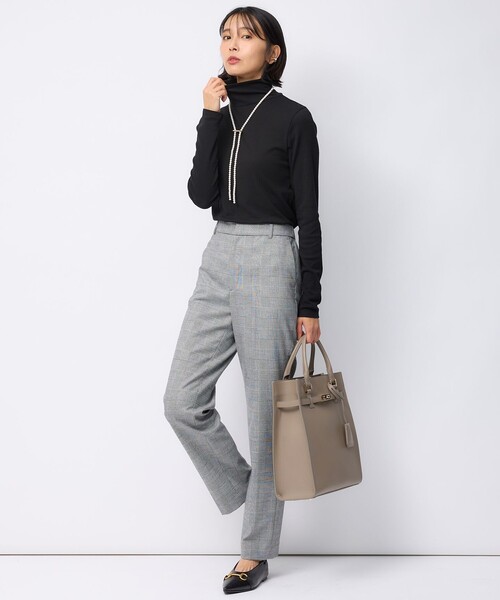 23区(ニジュウサンク)の「【洗える】レイヤードタートル カットソー(Tシャツ/カットソー・レディース・ホワイト系/ベージュ系/ブラック系・44/48/46)」の19枚目の写真