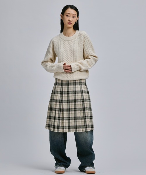 LOW WAIST MIDI PLEATS SKIRT / ローウエストミディ丈プリーツスカート（スカート）｜FEKETE（フェケテ）