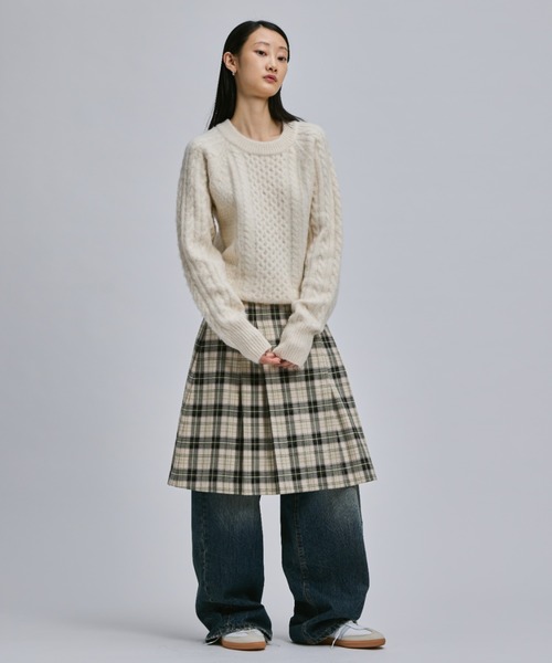 LOW WAIST MIDI PLEATS SKIRT / ローウエストミディ丈プリーツスカート（スカート）｜FEKETE（フェケテ）
