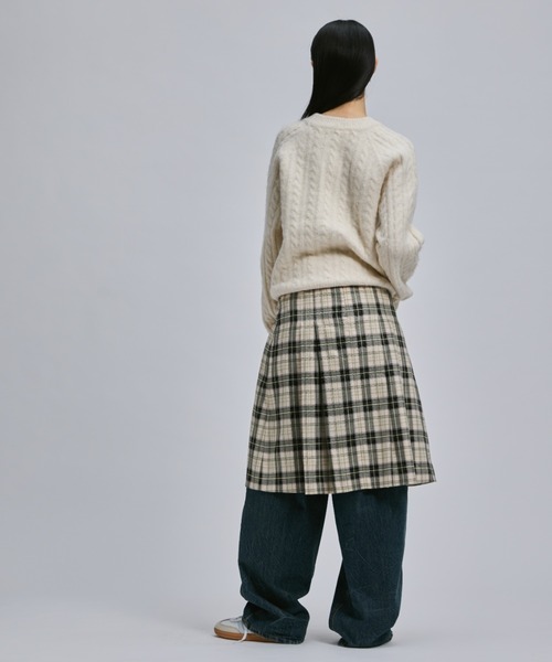 LOW WAIST MIDI PLEATS SKIRT / ローウエストミディ丈プリーツスカート（スカート）｜FEKETE（フェケテ）