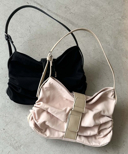 archives（アルシーヴ）の「リボンタックバッグ（ボディバッグ/ウエストポーチ・レディース・ブラック/アイボリー・FREE）」の11枚目の写真