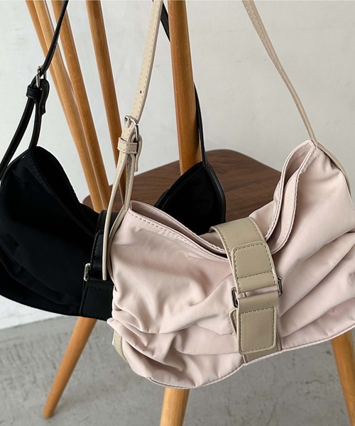 archives（アルシーヴ）の「リボンタックバッグ（ボディバッグ/ウエストポーチ・レディース・ブラック/アイボリー・FREE）」の12枚目の写真