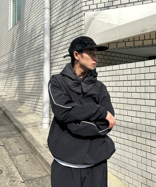 Bargiee（バージー）の「スウォッシュ ナイロン ジャケット トップス 撥水 防水 ユニセックス（ナイロンジャケット・メンズ・ブラック/サンドベージュ/ネイビー・FREE）」の15枚目の写真