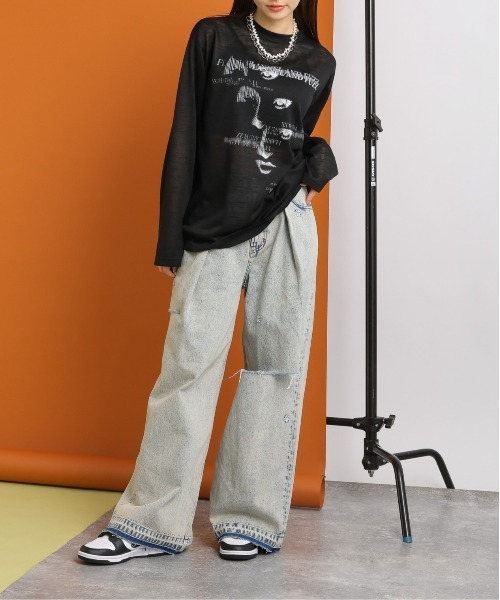 RAGEBLUE（レイジブルー）の「2size展開/ケミカル加工フラワー刺繍/ダメージタックDABOワイドデニム（デニムパンツ・レディース・ライトブルー/サックスブルー/ケミカルウォッシュ/ライトブラウン/ブルー系その他・SMALL/MEDIUM）」の6枚目の写真