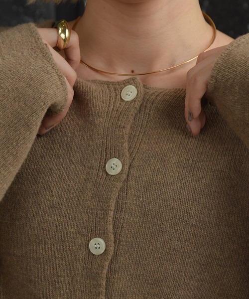 Amiur（エミレ）の「crew neck nuance cardigan / クルーネックニュアンスカーディガン（カーディガン/ボレロ・レディース・オートミール/モカ・FREE）」の12枚目の写真