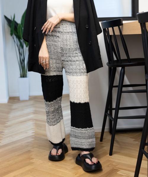 LEPSIM（レプシィム）の「7ゲージパッチワークニットパンツ　105090（その他パンツ・レディース・ブラック/アイボリー/グレー系その他・FREE）」の3枚目の写真