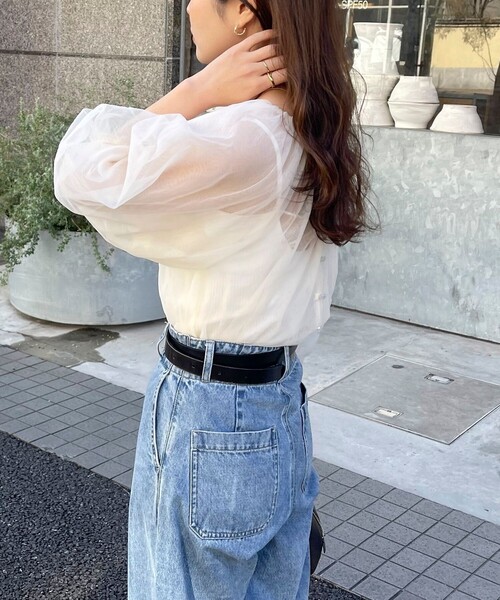 fredy emue（フレディエミュ）の「チュール2WAYボリュームブラウス（シャツ/ブラウス・レディース・チャコールグレー/アイボリー・38）」の11枚目の写真