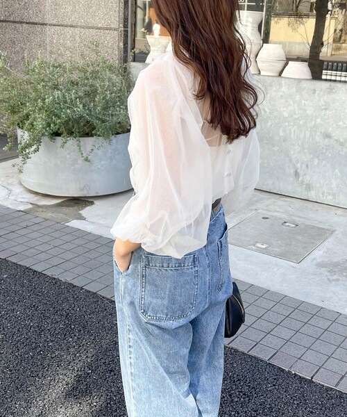 fredy emue（フレディエミュ）の「チュール2WAYボリュームブラウス（シャツ/ブラウス・レディース・チャコールグレー/アイボリー・38）」の12枚目の写真