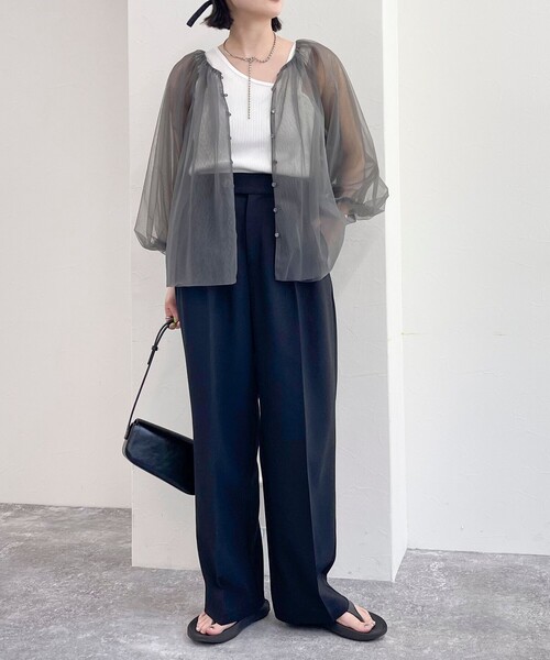 fredy emue（フレディエミュ）の「チュール2WAYボリュームブラウス（シャツ/ブラウス・レディース・チャコールグレー/アイボリー・38）」の18枚目の写真