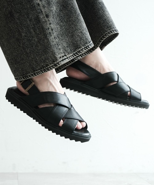 RAGEBLUE(レイジブルー)の「シンセティックレザー/クロスストラップサンダル(サンダル・メンズ・ベージュ/ブラック・LARGE/MEDIUM)」の2枚目の写真