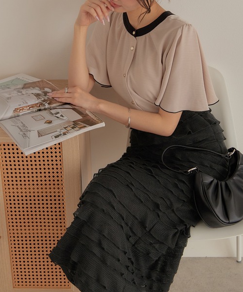 CHAN ME(チャンミ)の「カットフリルナロースカート(スカート・レディース・ブラック/オフホワイト・LARGE/MEDIUM)」の3枚目の写真