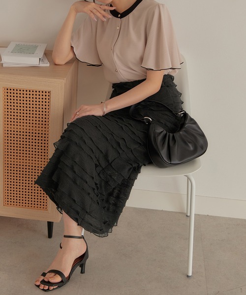 CHAN ME(チャンミ)の「カットフリルナロースカート(スカート・レディース・ブラック/オフホワイト・LARGE/MEDIUM)」の4枚目の写真
