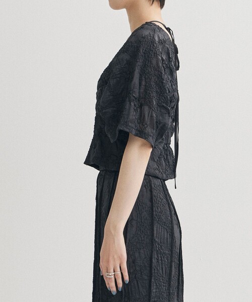 MURRAL（ミューラル）の「【MURRAL/ミューラル】インフレイトブルーミングトップス（シャツ/ブラウス・レディース・ブラック/ホワイト・1）」の17枚目の写真