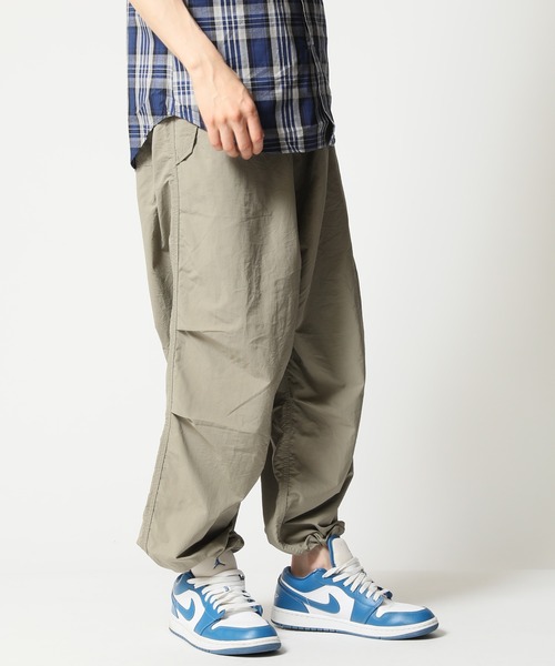 ARCADE（アーケード）の「リップストップ パラシュートナイロンカーゴパンツ　NEOSARTIC（カーゴパンツ・メンズ・オリーブ/ブラック/ライトカーキ/ライトグレー・LL/L/M）」の4枚目の写真