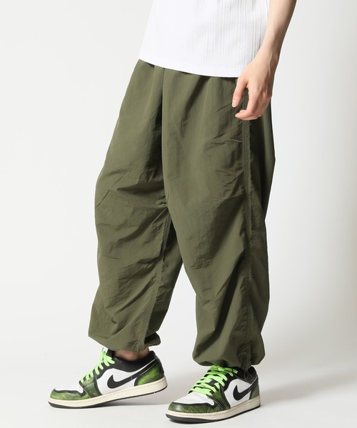 ARCADE（アーケード）の「リップストップ パラシュートナイロンカーゴパンツ　NEOSARTIC（カーゴパンツ・メンズ・オリーブ/ブラック/ライトカーキ/ライトグレー・LL/L/M）」の18枚目の写真