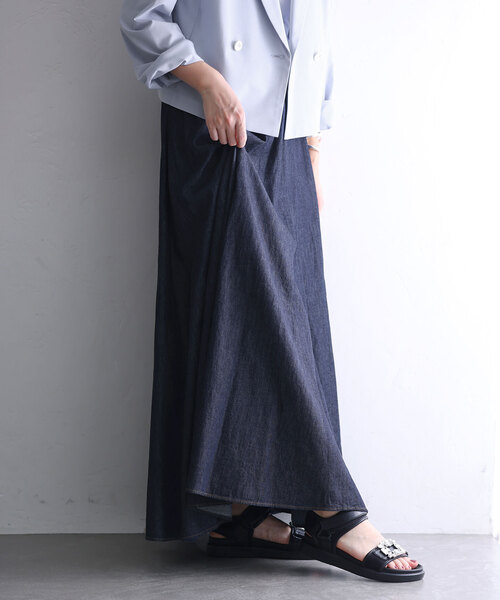 La TOTALITE(ラトータリテ)の「【Munich/ミューニック】washed slub denim skirt(デニムスカート・レディース・コバルトブルー・SMALL/MEDIUM)」の5枚目の写真