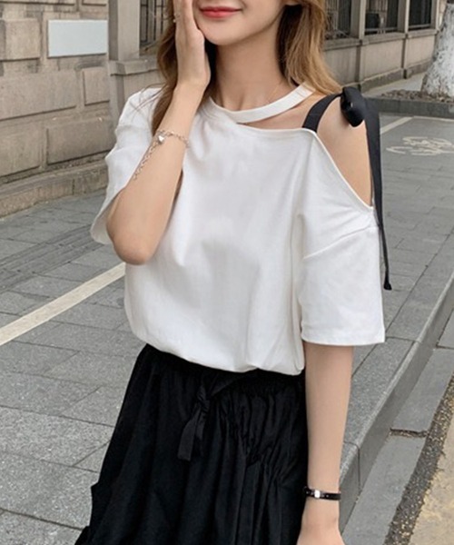 GLAMOROUS JANE(グラマラスジェーン)の「ショルダーリボンワンショルトップス(Tシャツ/カットソー・レディース・ブラック/ホワイト・FREE)」の16枚目の写真