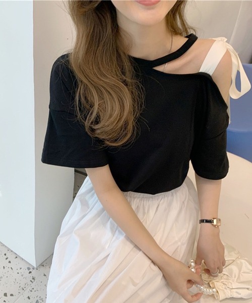 GLAMOROUS JANE(グラマラスジェーン)の「ショルダーリボンワンショルトップス(Tシャツ/カットソー・レディース・ブラック/ホワイト・FREE)」の7枚目の写真