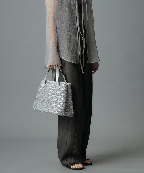 HIROKO HAYASHI（ヒロコハヤシ）の「GIRASOLE（ジラソーレ）ハンドトートバッグ（ハンドバッグ・レディース・ネイビー/ブラック系/ゴールド系/シルバー/ゴールド系3・00）」の10枚目の写真