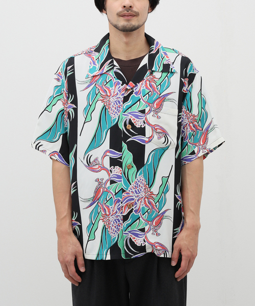 SUN SURF(サンサーフ)の「SUN SURF/サンサーフ S/S RAYON HAWAIIAN SHIRTS SS39020(シャツ/ブラウス・メンズ・ブラック・X-LARGE/MEDIUM)」の3枚目の写真