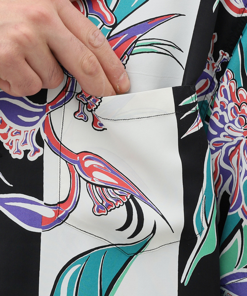 SUN SURF(サンサーフ)の「SUN SURF/サンサーフ S/S RAYON HAWAIIAN SHIRTS SS39020(シャツ/ブラウス・メンズ・ブラック・X-LARGE/MEDIUM)」の10枚目の写真