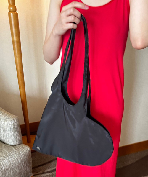 SKIN(スキン)の「【SKIN × EDIT. FOR LULU】コラボ Heart Bag(ショルダーバッグ・レディース・ブラック・FREE)」の6枚目の写真
