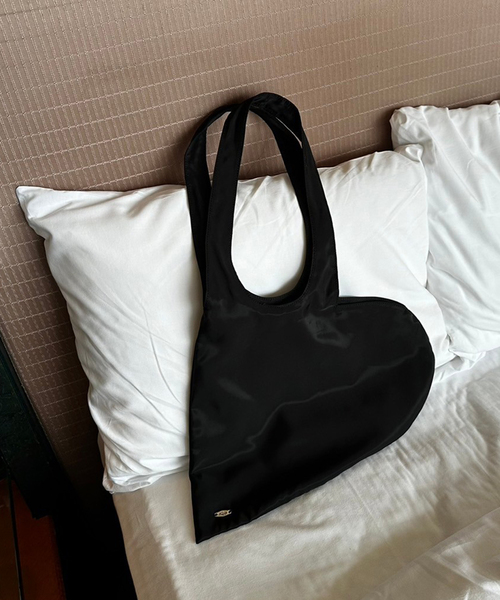 SKIN(スキン)の「【SKIN × EDIT. FOR LULU】コラボ Heart Bag(ショルダーバッグ・レディース・ブラック・FREE)」の10枚目の写真