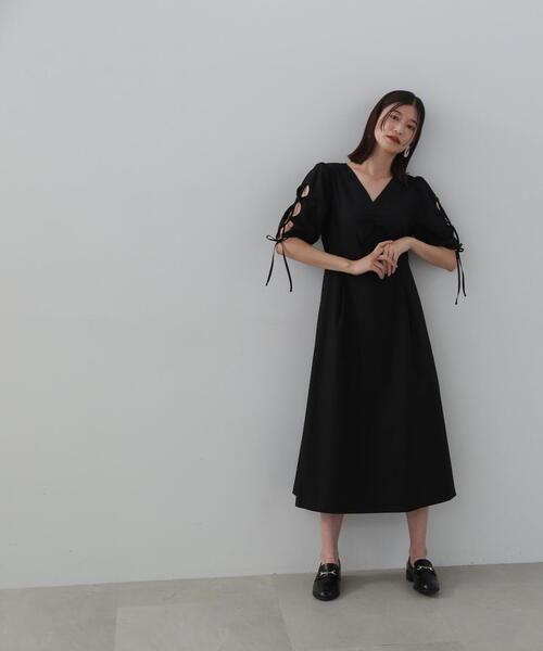 N.（N. Natural Beauty Basic）（エヌエヌナチュラルビューティーベーシック）の「◆レースアップスリーブワンピース（ワンピース・レディース・ダークブラウン/ブラック/ブルー・MEDIUM）」の8枚目の写真