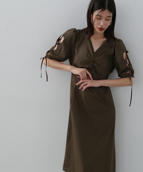 N.（N. Natural Beauty Basic）（エヌエヌナチュラルビューティーベーシック）の「◆レースアップスリーブワンピース（ワンピース・レディース・ダークブラウン/ブラック/ブルー・MEDIUM）」の11枚目の写真