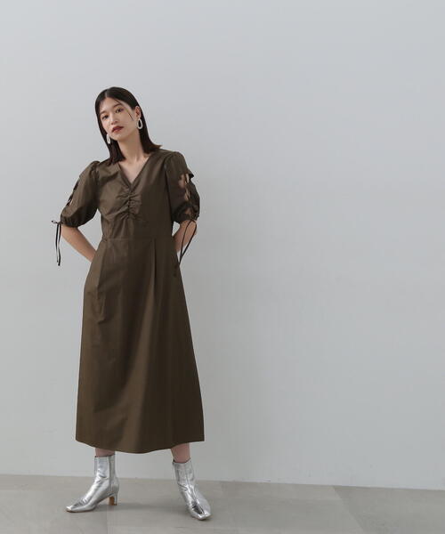 N.（N. Natural Beauty Basic）（エヌエヌナチュラルビューティーベーシック）の「◆レースアップスリーブワンピース（ワンピース・レディース・ダークブラウン/ブラック/ブルー・MEDIUM）」の16枚目の写真