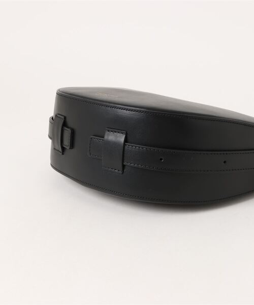 CHRISTIAN VILLA（クリスチャンヴィラ）の「【CHRISTIAN VILLA】ミディアムサイズレザーホーボーバッグ(Q46484)（ハンドバッグ・レディース・ブラック/ブラウン・ALL）」の5枚目の写真