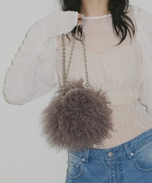 J1U by LA BELLE ETUDE（ジユウバイラベルエチュード）の「ミニファーボールチェーンバッグ（ショルダーバッグ）」