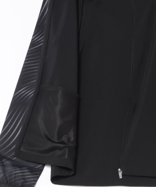 PUMA（プーマ）の「PUMA プーマ ウィメンズ ランニング RF AOP ウーブンジャケット（ブルゾン・レディース・ブラック/プラム・SMALL/X-LARGE/LARGE/MEDIUM/X-SMALL/XX-LARGE）」の15枚目の写真