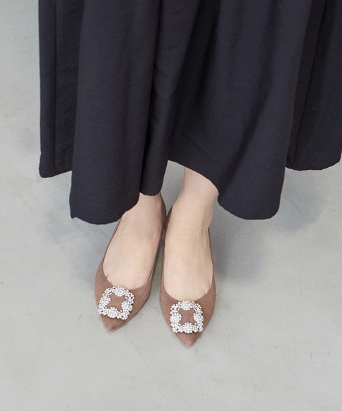 Mode et Jacomo（モードエジャコモ）の「ビジューバックルパンプス（パンプス・レディース・ブラック系その他6/グレー系その他7/ブラック×レッド/ピンク系その他4・22.5cm/23cm/23.5cm/24cm/24.5cm）」の6枚目の写真