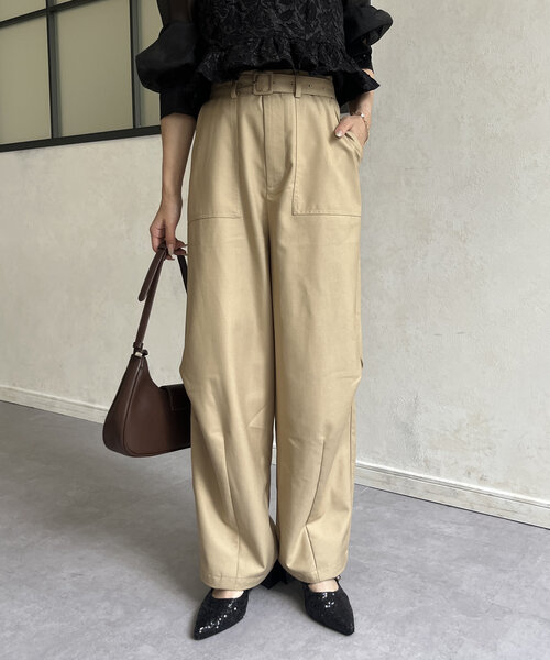 ELLIE ベージュ コクーンパンツ S Thevon（ゼボン）の「ベルト付きコクーンパンツ（その他パンツ）」 - WEAR