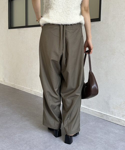 Thevon（ゼボン）の「ベルト付きコクーンパンツ（その他パンツ・レディース・カーキ/ネイビー/ベージュ・M/S）」の7枚目の写真