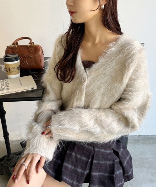 one after another NICE CLAUP（ワンアフターアナザーナイスクラップ）の「マシュマロ女子ニットカーディガン（カーディガン/ボレロ・レディース・ベージュ系その他/ピンク/オフホワイト/チャコールグレー・FREE）」の3枚目の写真