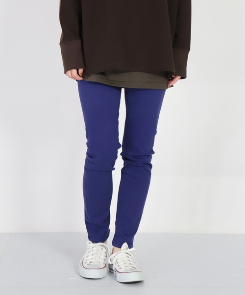 D.M.G.（ドミンゴ）の「[D.M.G / ディーエムジー] ISKO R-TWO REFOM XP WHITE 110 スキニーパンツ（チノパンツ・レディース・チャコールグレー/ブラック/ベージュ/パープル/オリーブ・SS/S/M/L）」の5枚目の写真