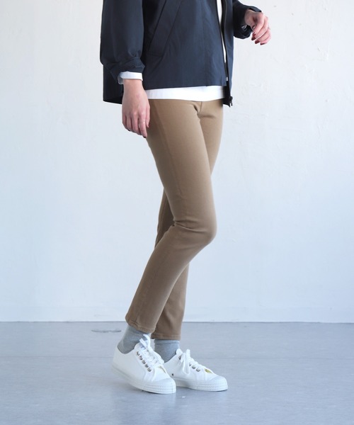 D.M.G.（ドミンゴ）の「[D.M.G / ディーエムジー] ISKO R-TWO REFOM XP WHITE 110 スキニーパンツ（チノパンツ・レディース・チャコールグレー/ブラック/ベージュ/パープル/オリーブ・SS/S/M/L）」の14枚目の写真