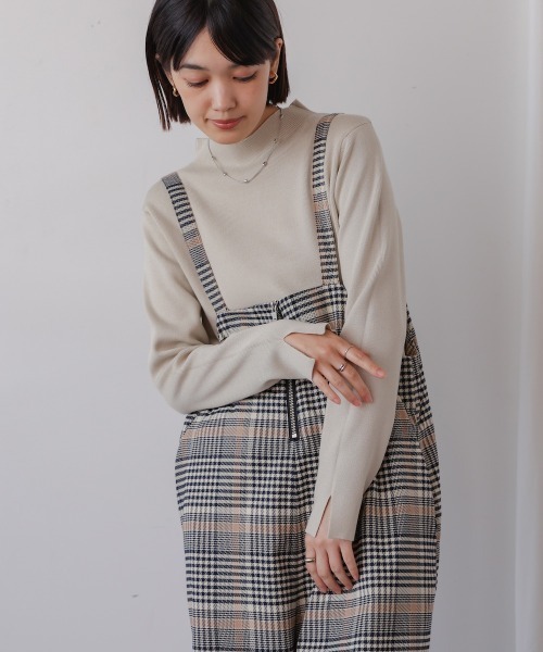 Bou Jeloud(ブージュルード)の「ハイネック総針ニットプルオーバー(ニット/セーター・レディース・A/レッド/アイボリー/ブラック/ベージュ/グリーン/B・FREE)」の8枚目の写真